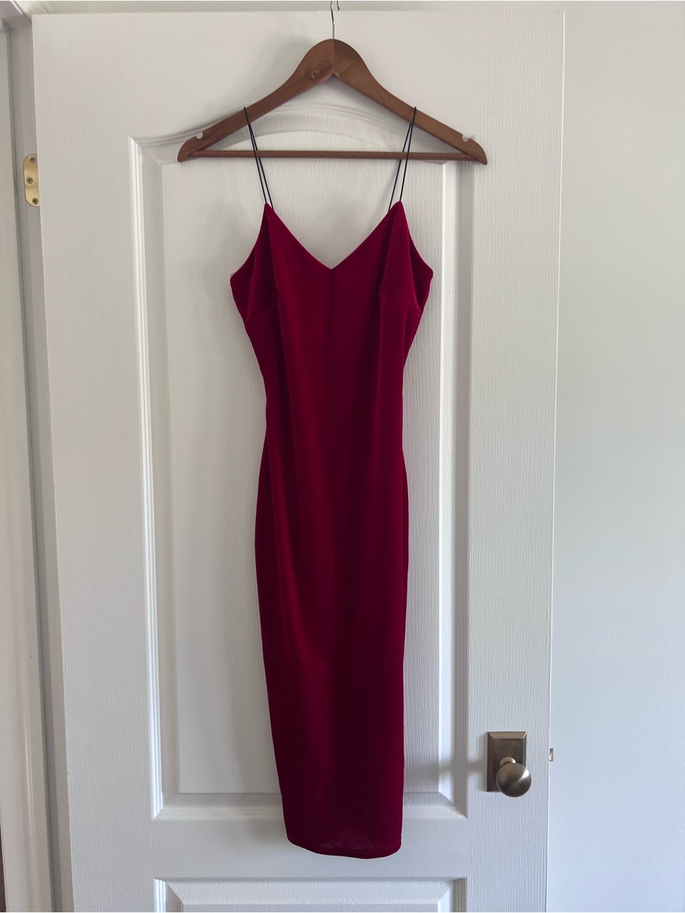 Elegant Red Vintage Velvet Midi Dress with Spaghetti Straps